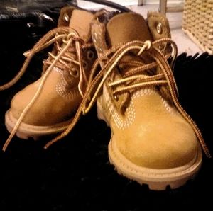 Baby Timberlands. Size 4